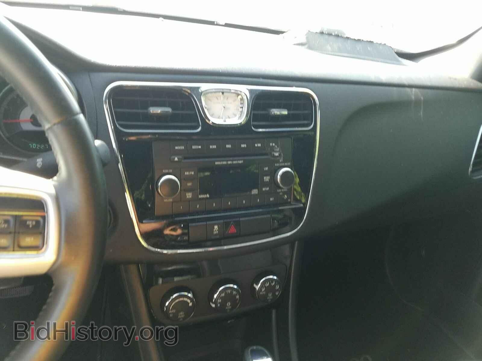 2013 Chrysler 200 - VIN: 1C3CCBBB6DN695192 - Фото 4