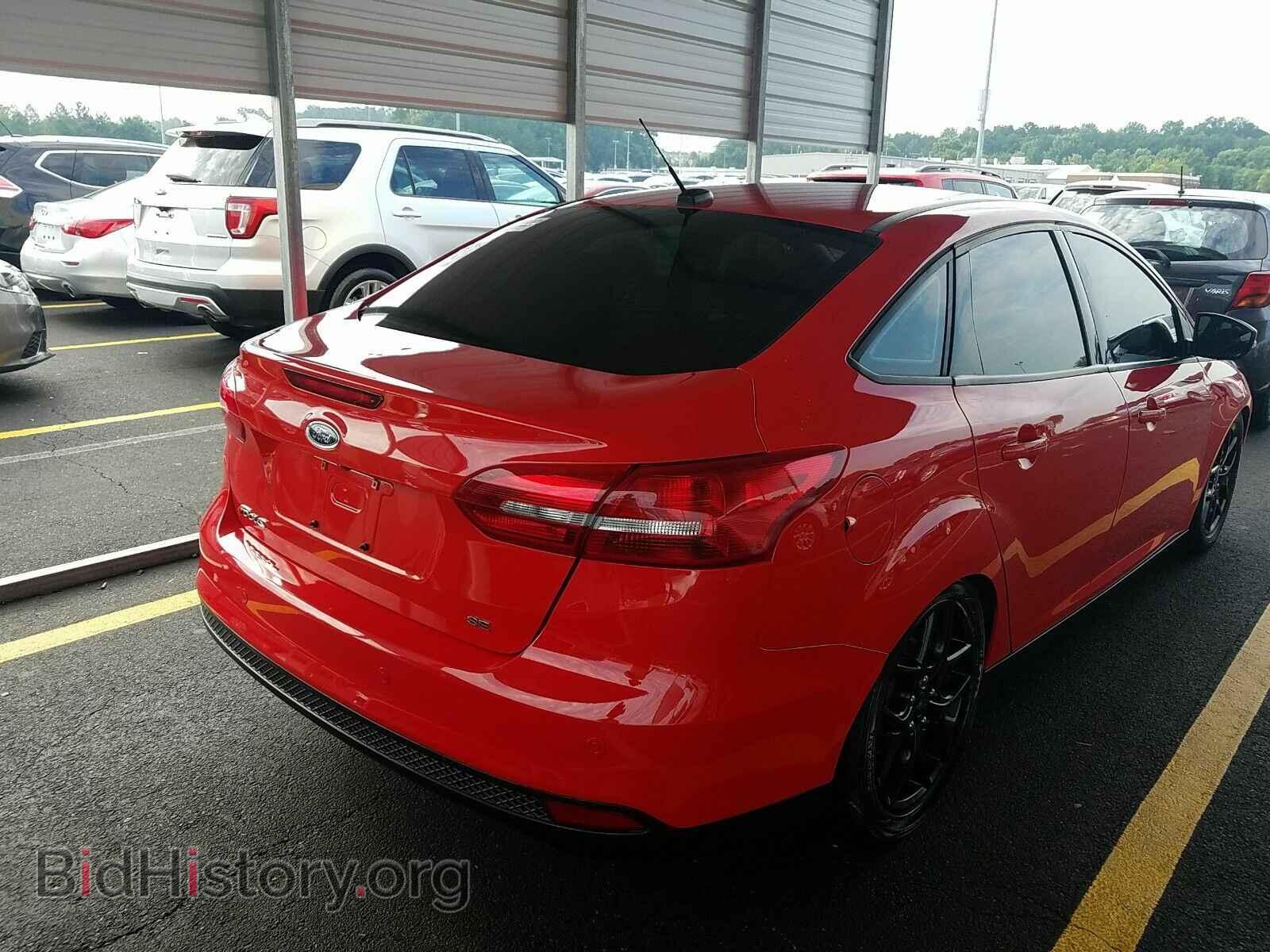 2016 Ford Focus - VIN: 1FADP3F26GL329954 - Фото 2