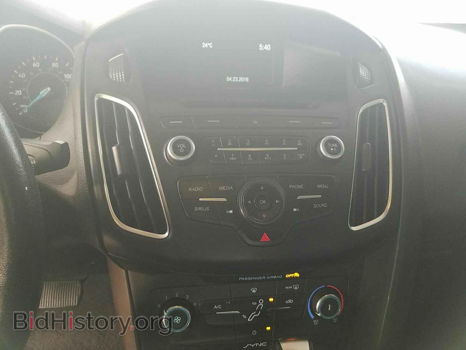 2016 Ford Focus - VIN: 1FADP3F26GL329954 - Фото 4