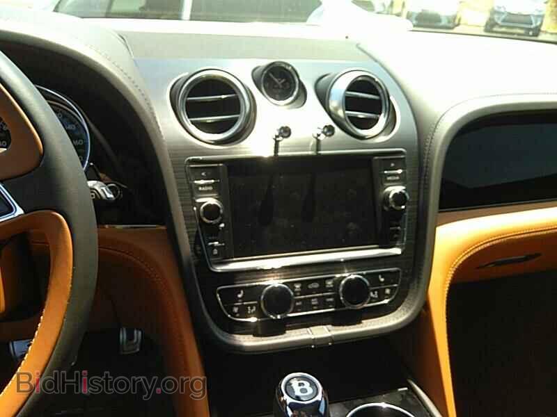2017 Bentley Bentayga - VIN: SJAAC2ZV2HC012989 - Фото 4
