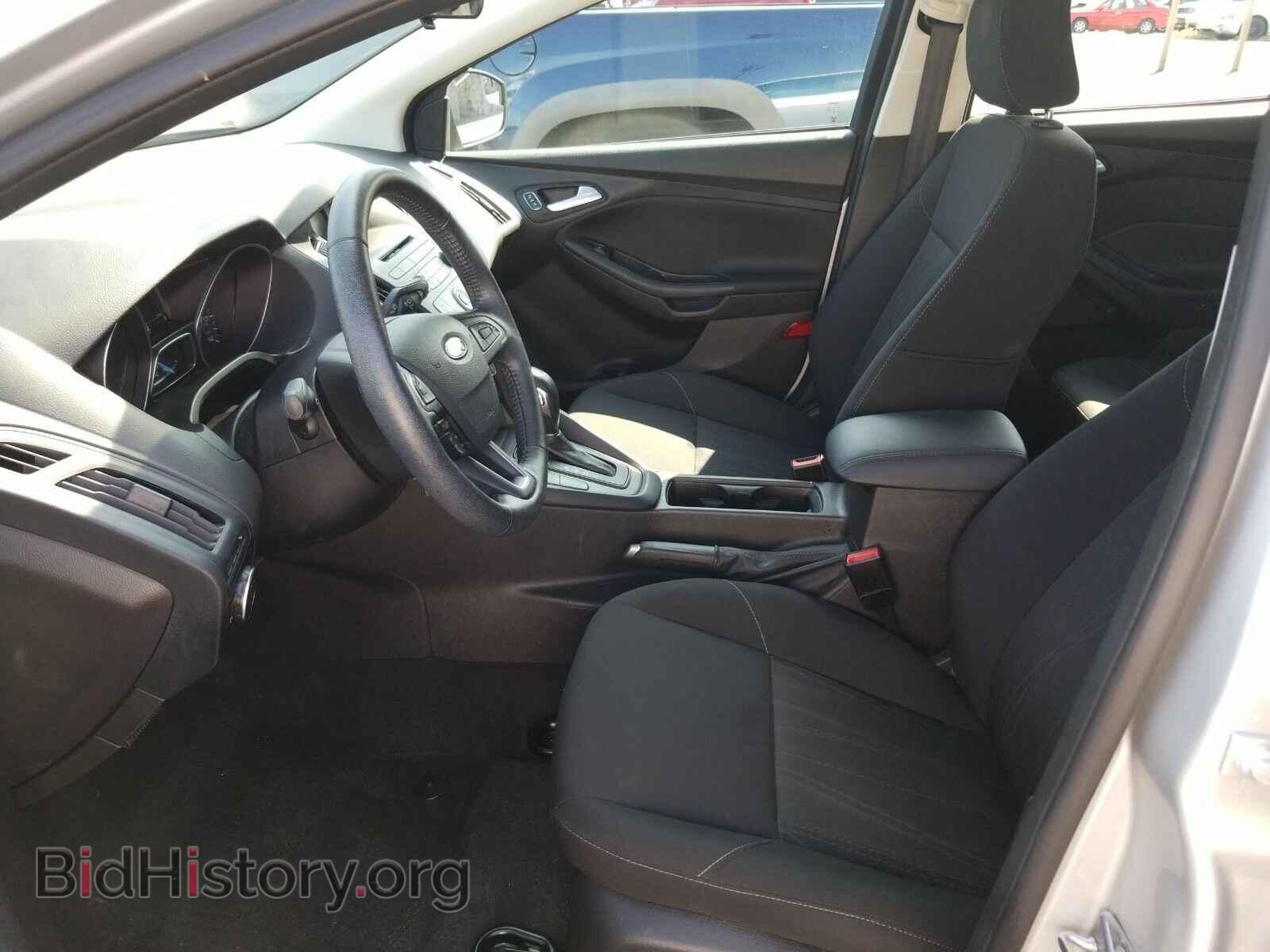 2016 Ford Focus - VIN: 1FADP3F24GL314451 - Photo 3