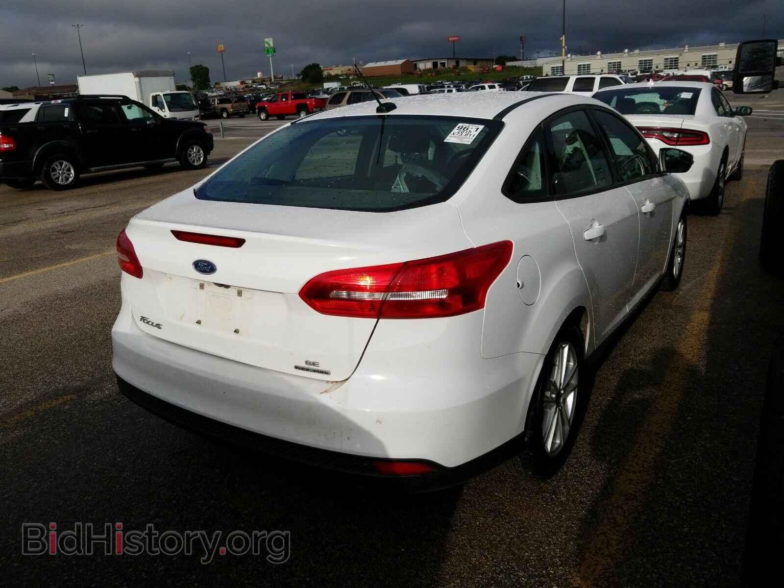 2015 Ford Focus - VIN: 1FADP3F26FL289566 - Фото 2