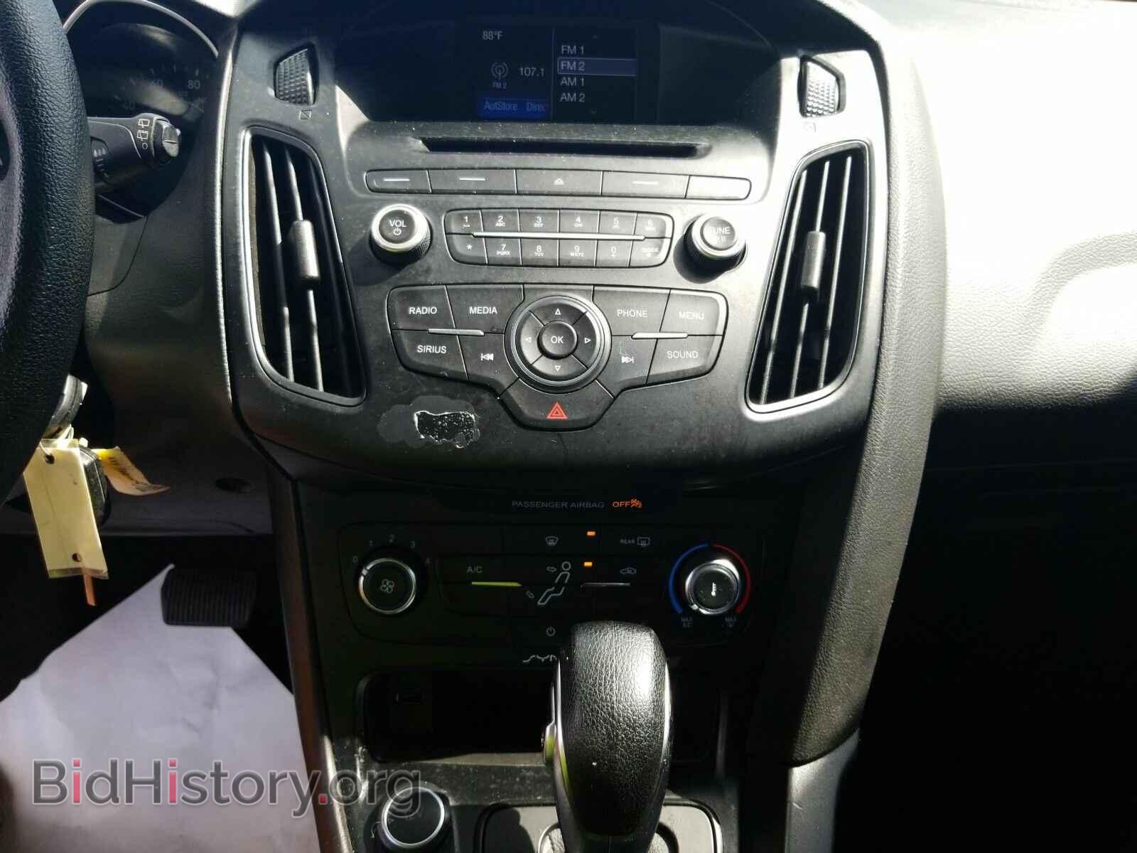 2017 Ford Focus - VIN: 1FADP3K20HL230506 - Фото 4