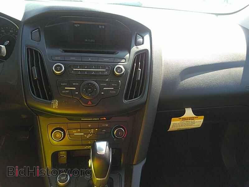 2015 Ford Focus - VIN: 1FADP3F27FL308237 - Photo 4
