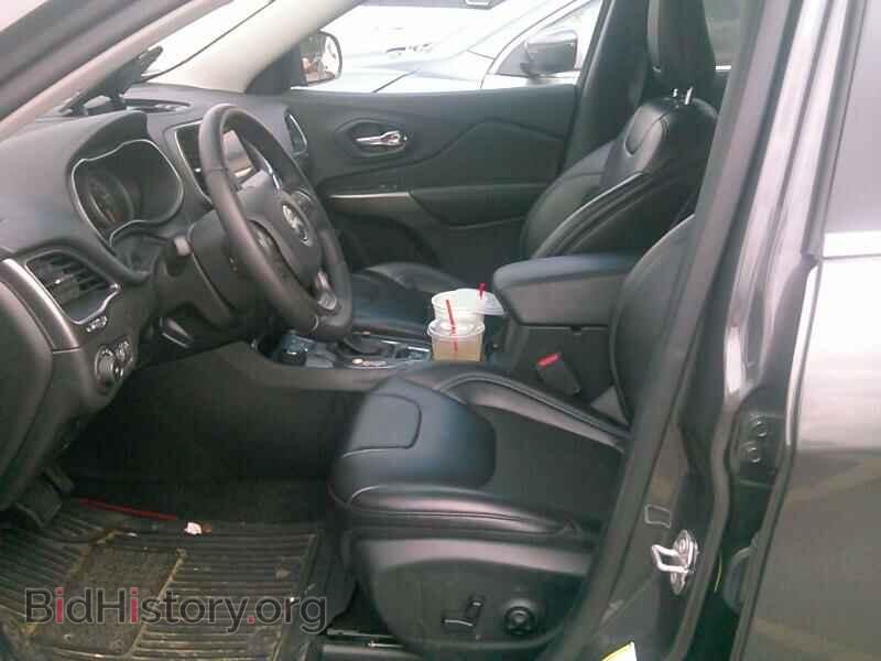 2019 Jeep Cherokee - VIN: 1C4PJMLBXKD273734 - Фото 3