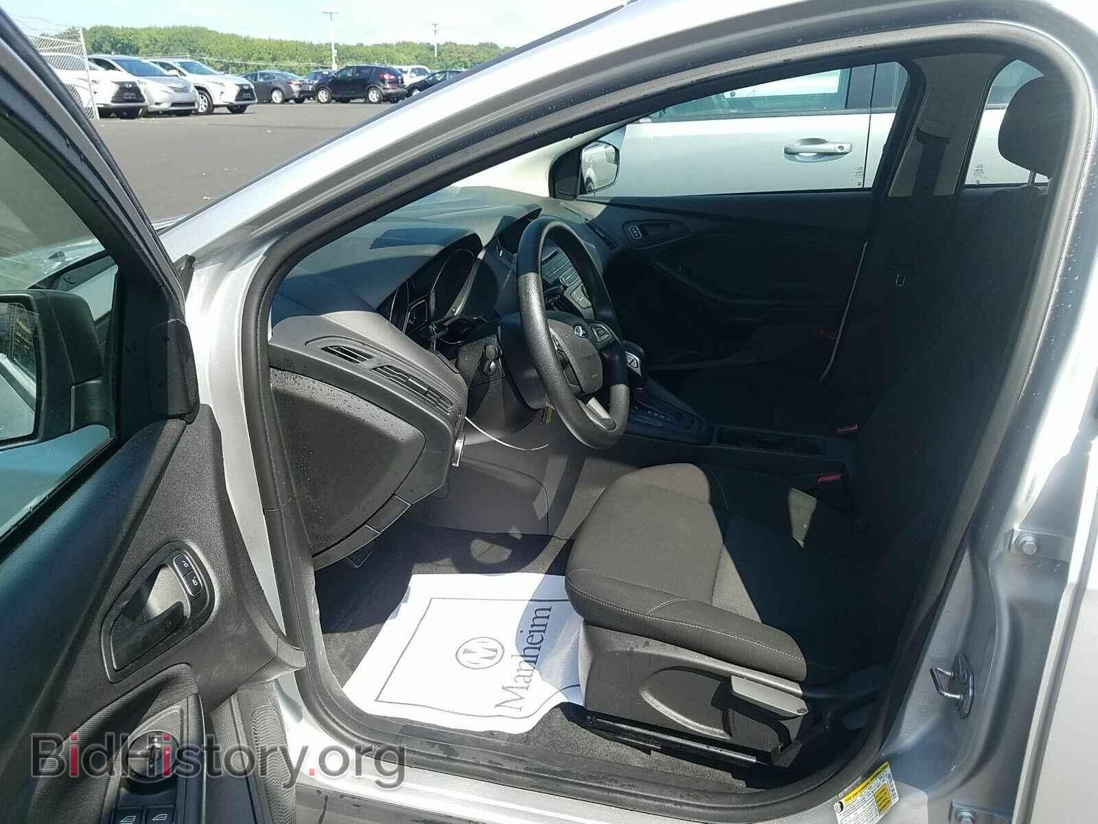 2015 Ford Focus - VIN: 1FADP3E20FL370323 - Фото 3