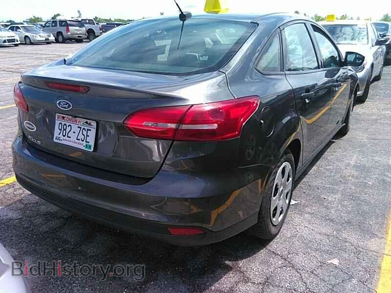 2017 Ford Focus - VIN: 1FADP3E23HL323340 - Фото 2
