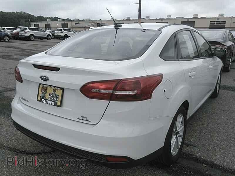 2016 Ford Focus - VIN: 1FADP3F20GL297132 - Photo 2