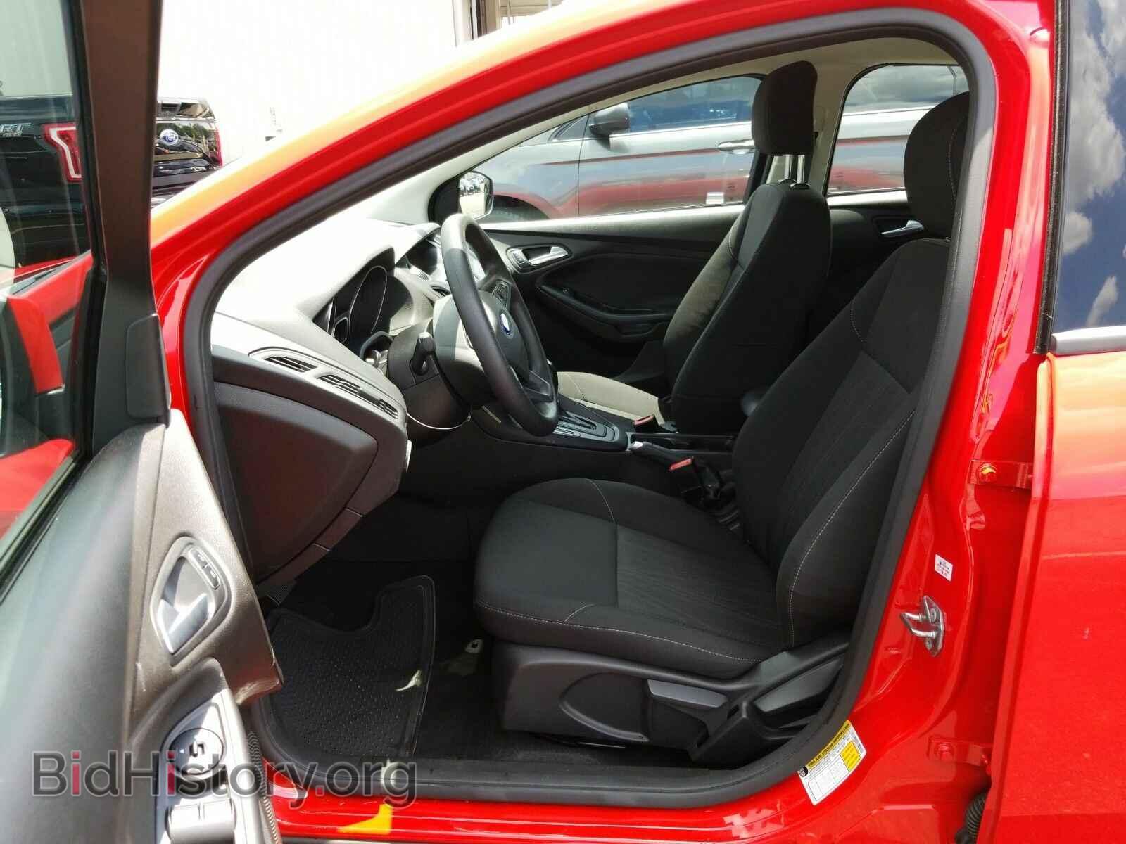 2016 Ford Focus - VIN: 1FADP3K20GL309074 - Photo 3
