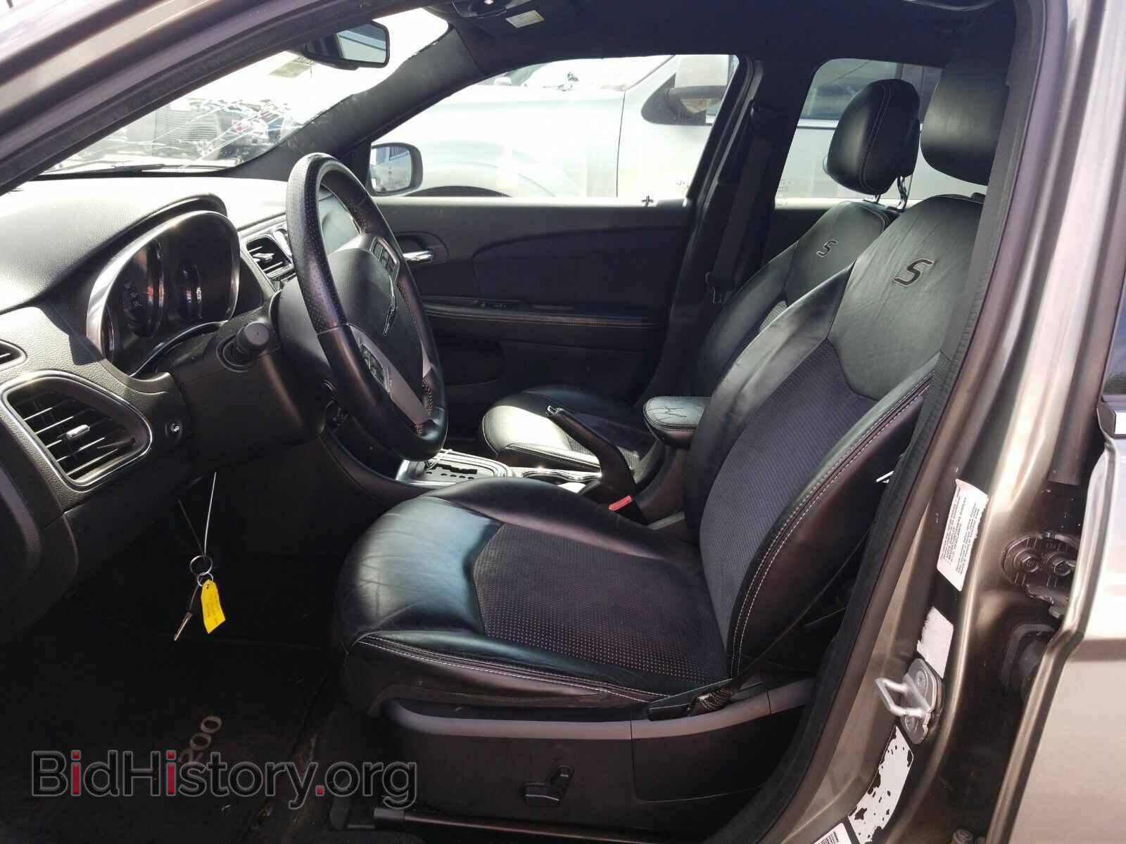 2013 Chrysler 200 - VIN: 1C3CCBCG0DN504635 - Фото 3