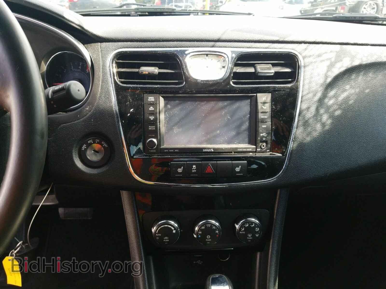 2013 Chrysler 200 - VIN: 1C3CCBCG0DN504635 - Фото 4
