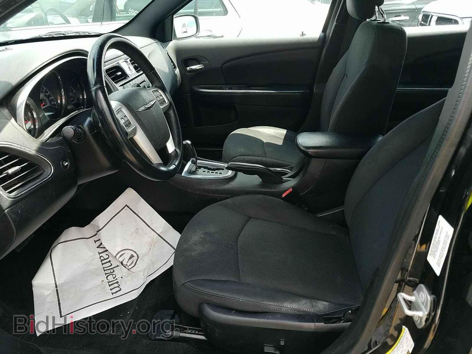 2014 Chrysler 200 - VIN: 1C3CCBBBXEN183551 - Фото 3