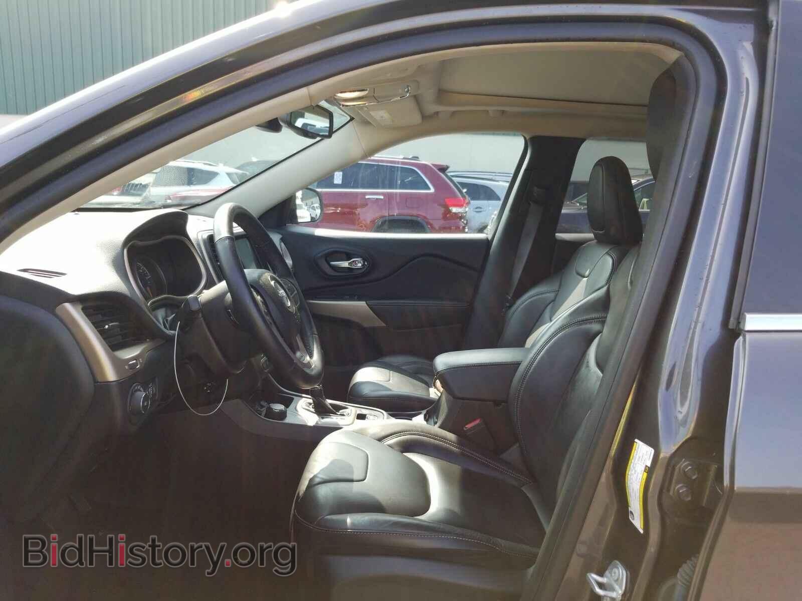 2017 Jeep Cherokee - VIN: 1C4PJMDB8HW609070 - Фото 3