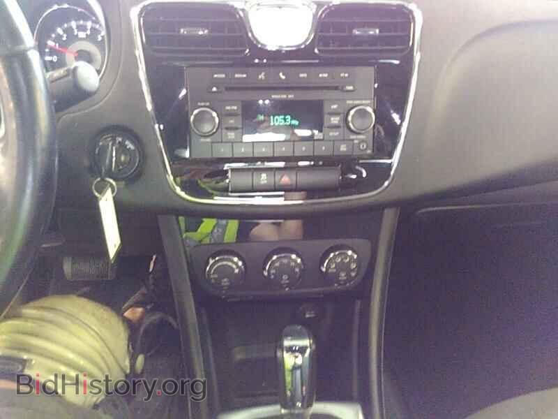 2011 Chrysler 200 - VIN: 1C3BC1FB3BN577503 - Фото 4