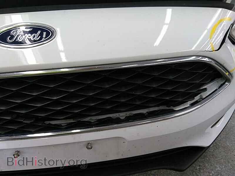 2016 Ford Focus - VIN: 1FADP3F25GL236147 - Photo 8