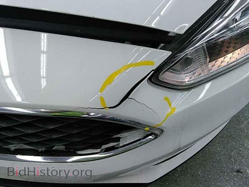2016 Ford Focus - VIN: 1FADP3F25GL236147 - Photo 9