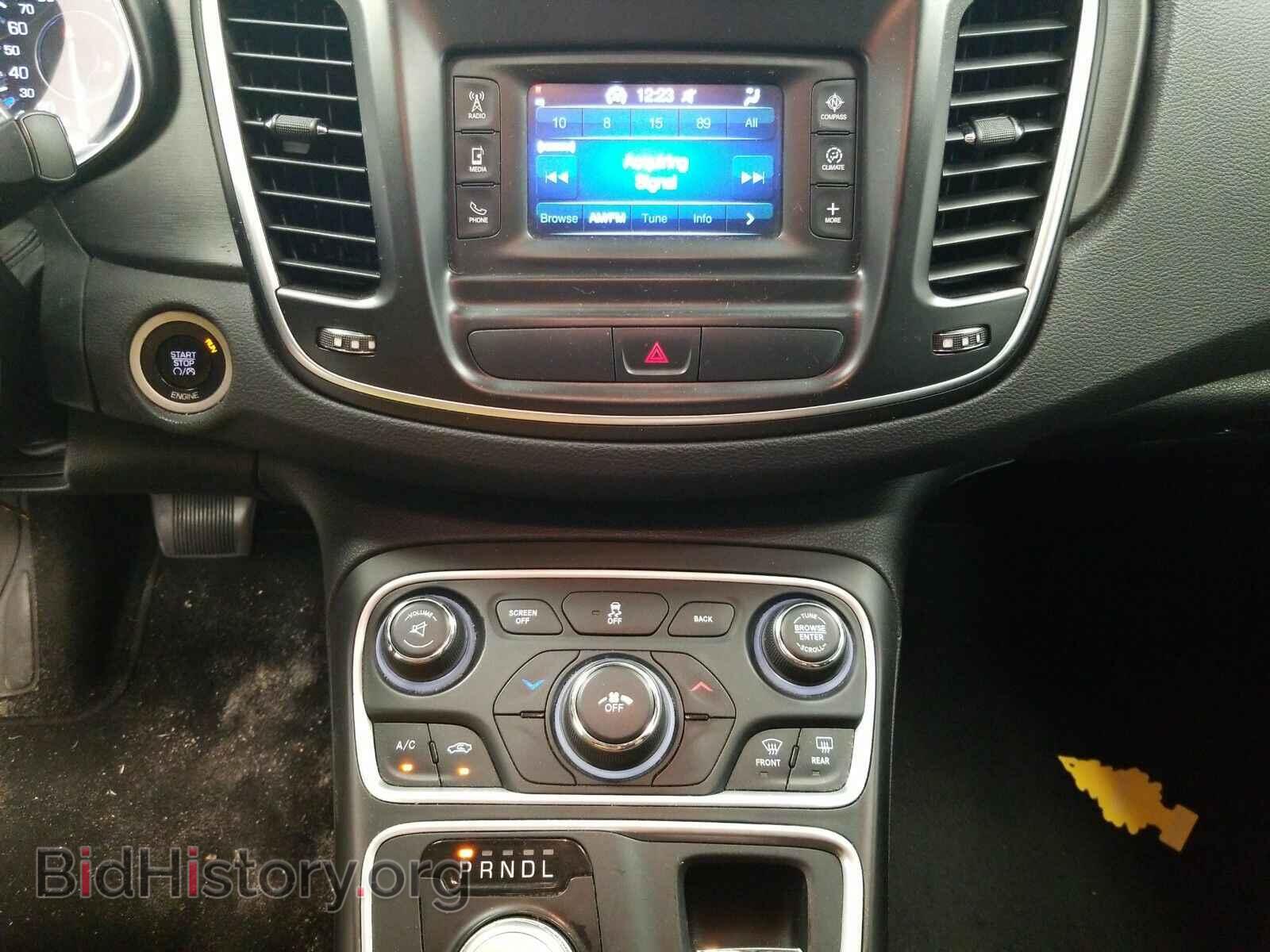 2016 Chrysler 200 - VIN: 1C3CCCAB3GN164334 - Фото 11