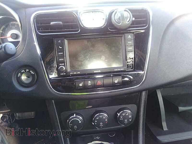 2011 Chrysler 200 - VIN: 1C3BC2FB5BN570848 - Фото 4