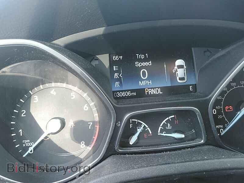 2016 Ford Focus - VIN: 1FADP3K26GL233750 - Photo 5