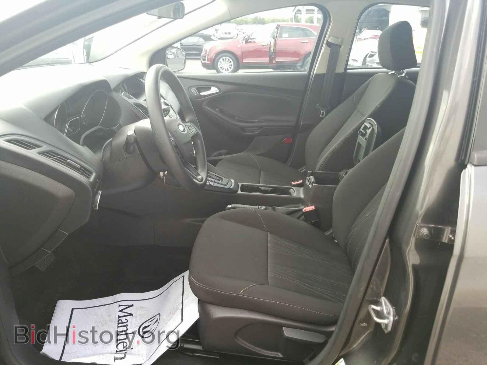 2016 Ford Focus - VIN: 1FADP3K28GL292685 - Фото 3