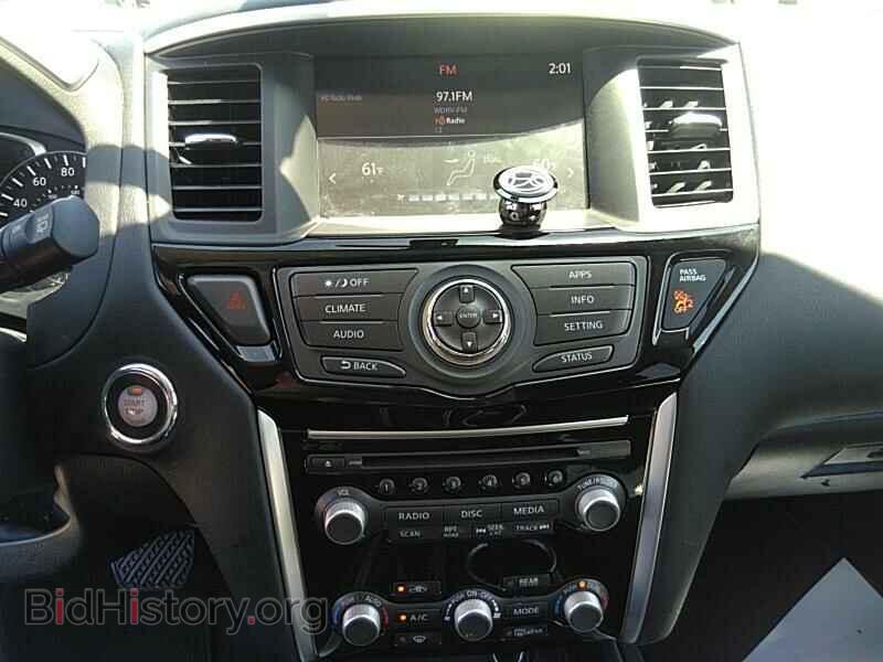 2017 Nissan Pathfinder - VIN: 5N1DR2MM4HC680006 - Фото 4