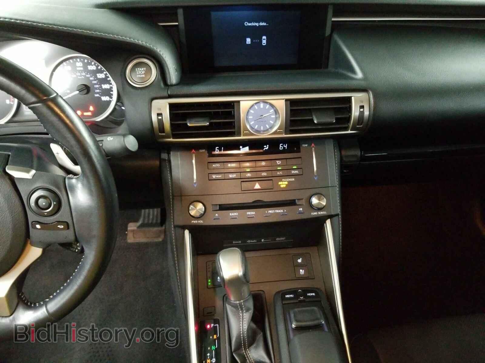 2016 Lexus IS 200t - VIN: JTHBA1D22G5003081 - Фото 11