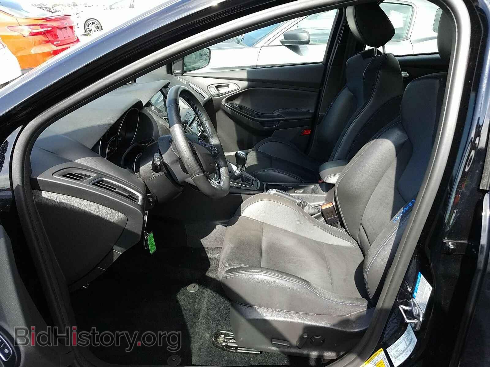 2017 Ford Focus - VIN: WF0DP3TH1H4120567 - Фото 3