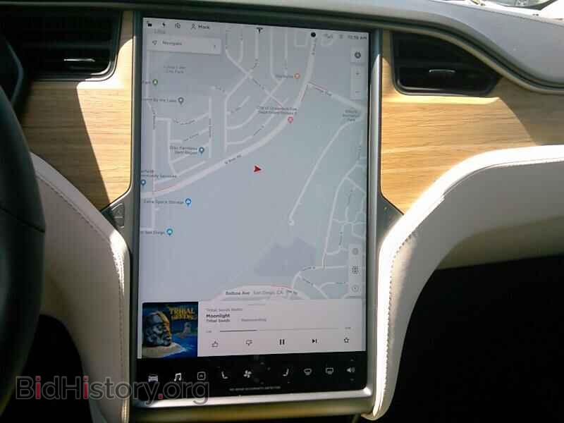 2019 Tesla Model X - VIN: 5YJXCAE22KF180544 - Photo 4