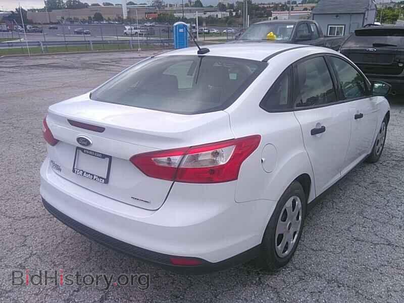 2013 Ford Focus - VIN: 1FADP3E27DL295973 - Photo 2