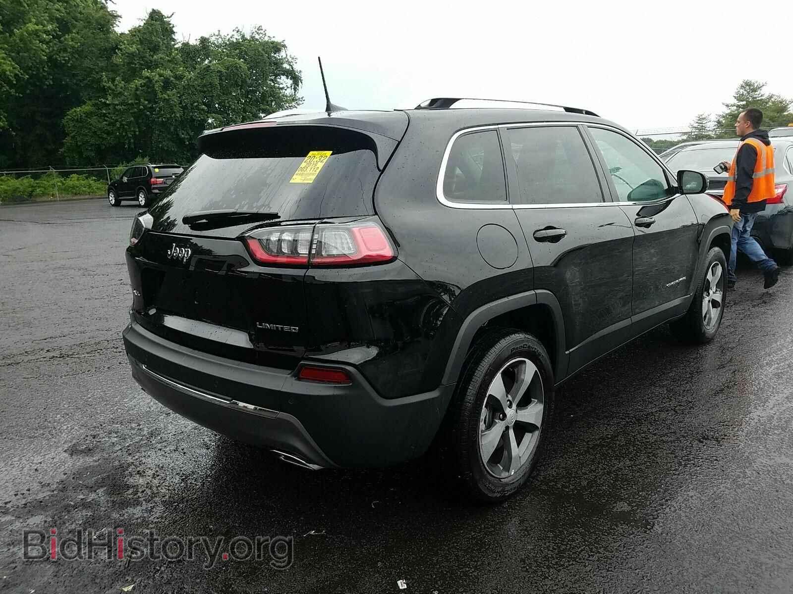 2019 Jeep Cherokee - VIN: 1C4PJMDXXKD460028 - Фото 2