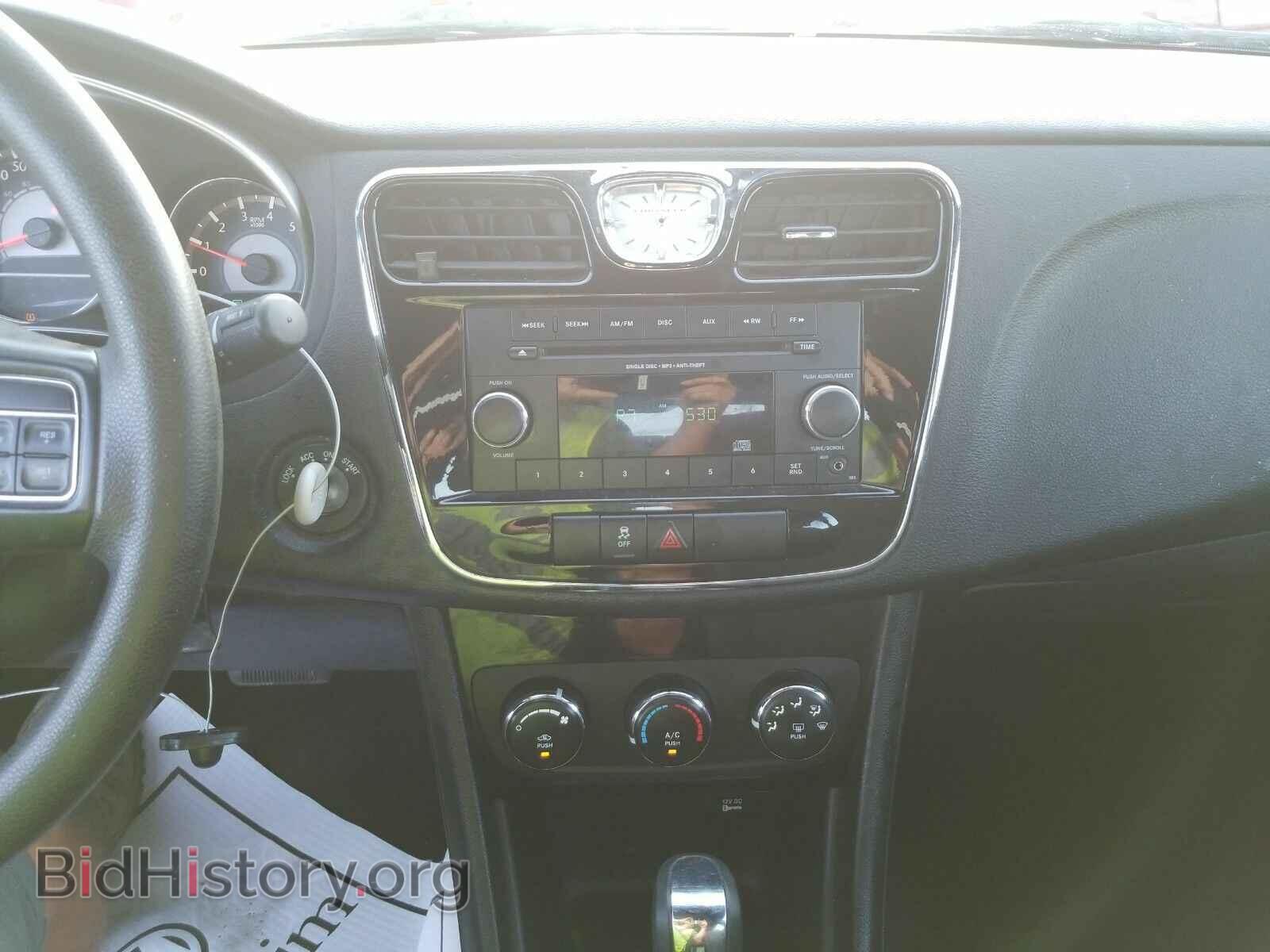 2014 Chrysler 200 - VIN: 1C3CCBAB2EN212977 - Фото 4