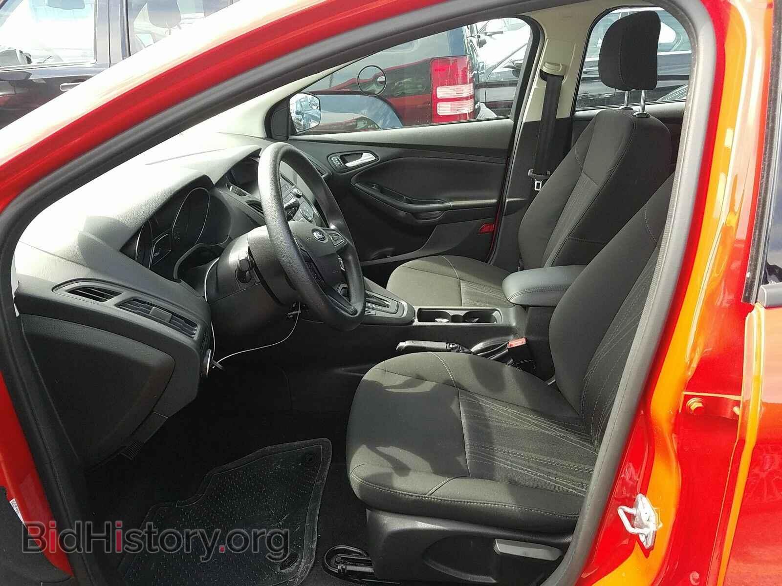 2016 Ford Focus - VIN: 1FADP3F23GL280759 - Photo 3