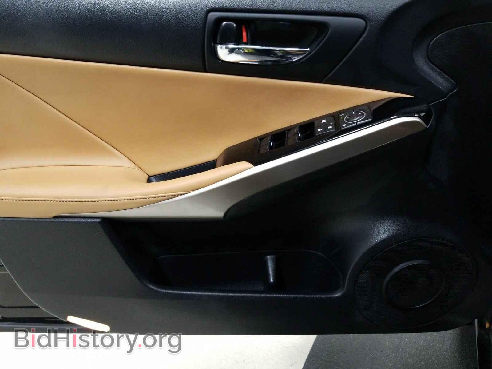 2016 Lexus IS 200t - VIN: JTHBA1D2XG5020761 - Фото 9