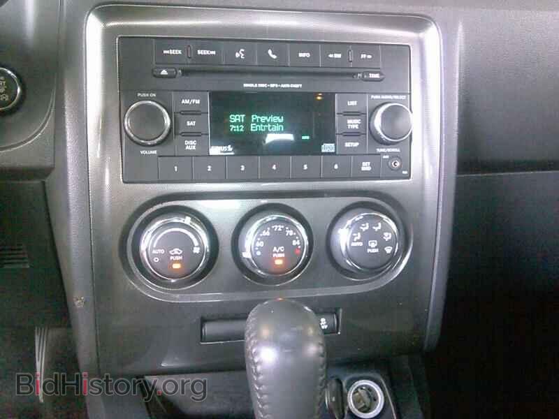 2013 Dodge Challenger - VIN: 2C3CDYAG0DH650982 - Photo 4