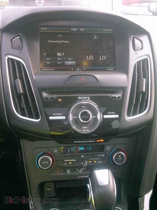 2015 Ford Focus - VIN: 1FADP3N21FL324435 - Фото 4