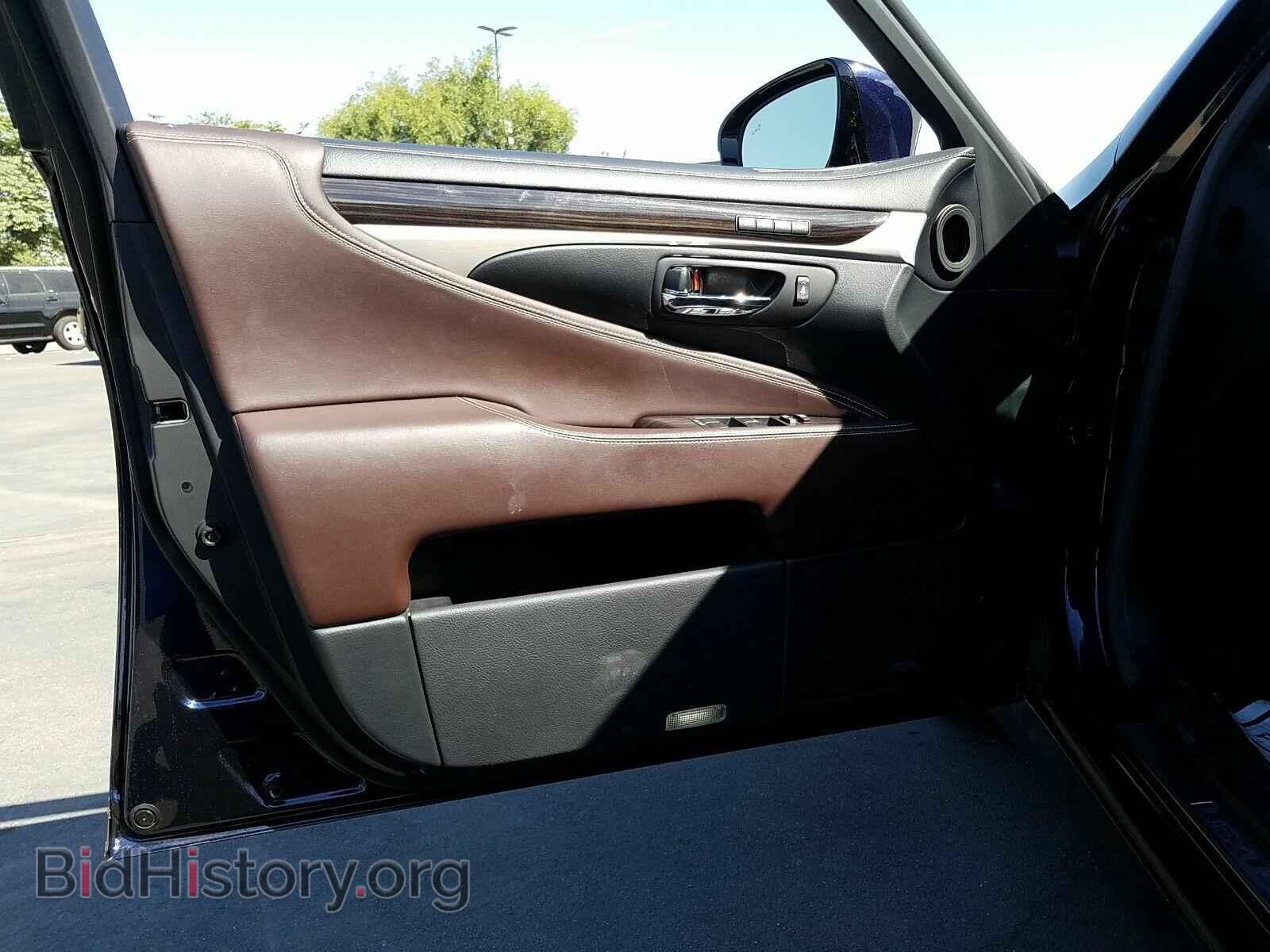 2017 Lexus LS - VIN: JTHBL5EF0H5145496 - Фото 9