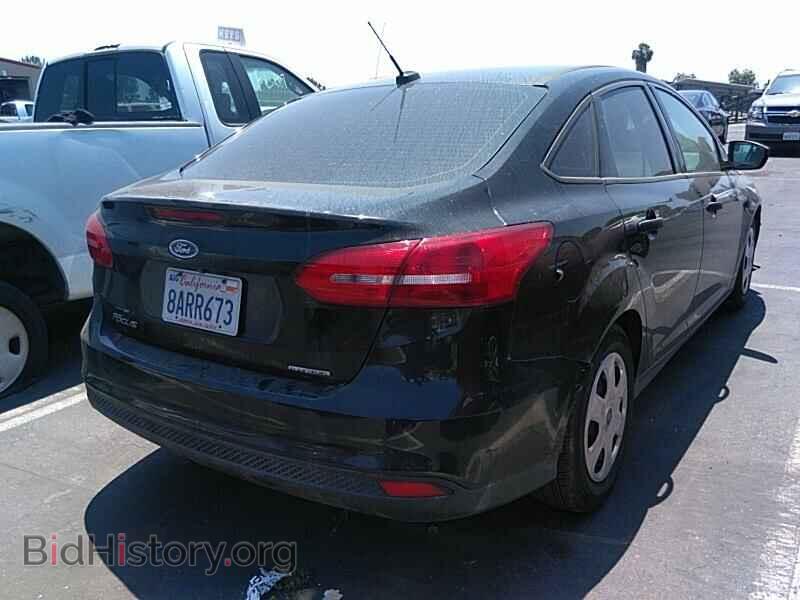 2016 Ford Focus - VIN: 1FADP3E23GL245155 - Photo 2