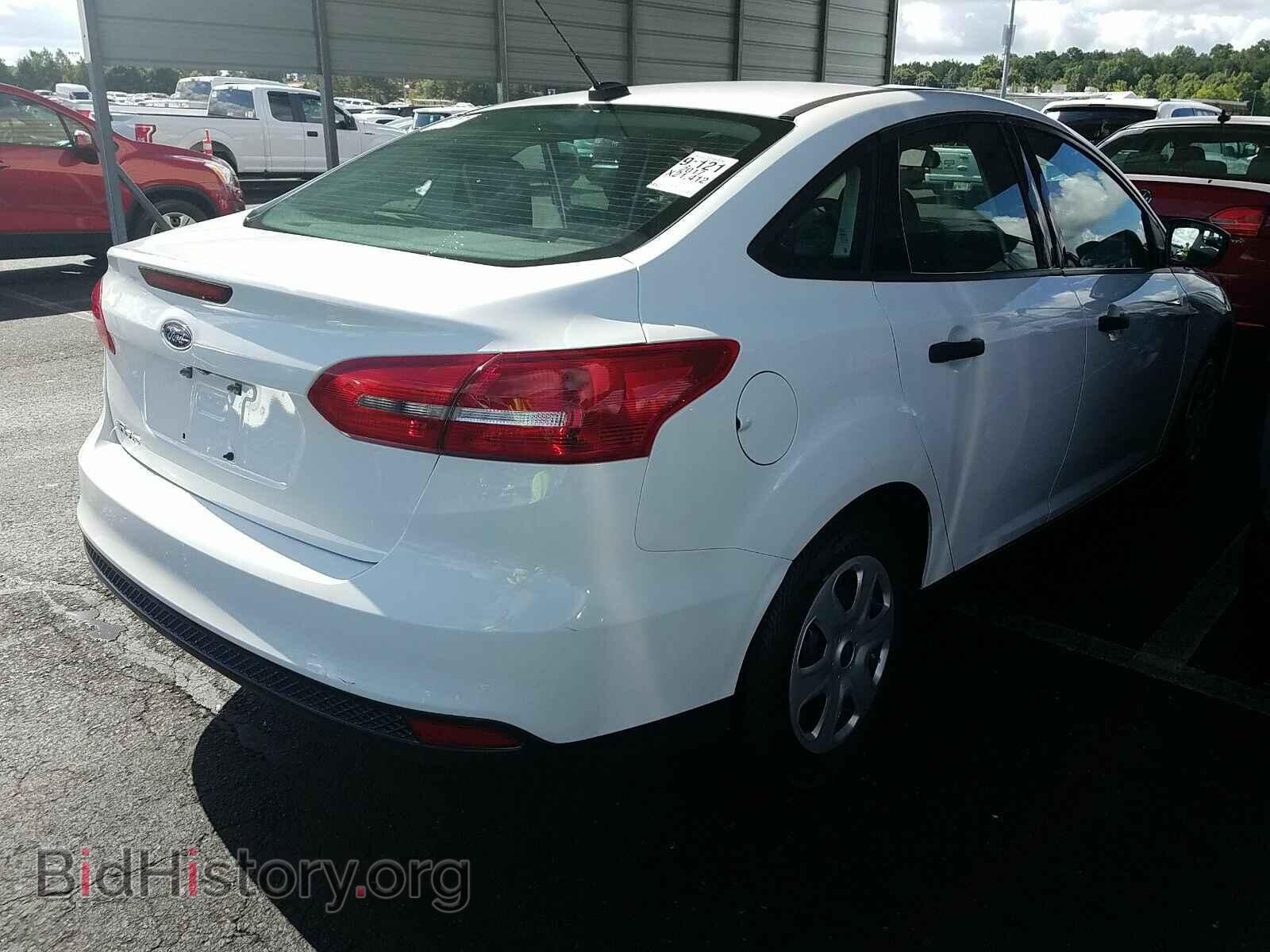 2017 Ford Focus - VIN: 1FADP3E22HL345491 - Фото 2