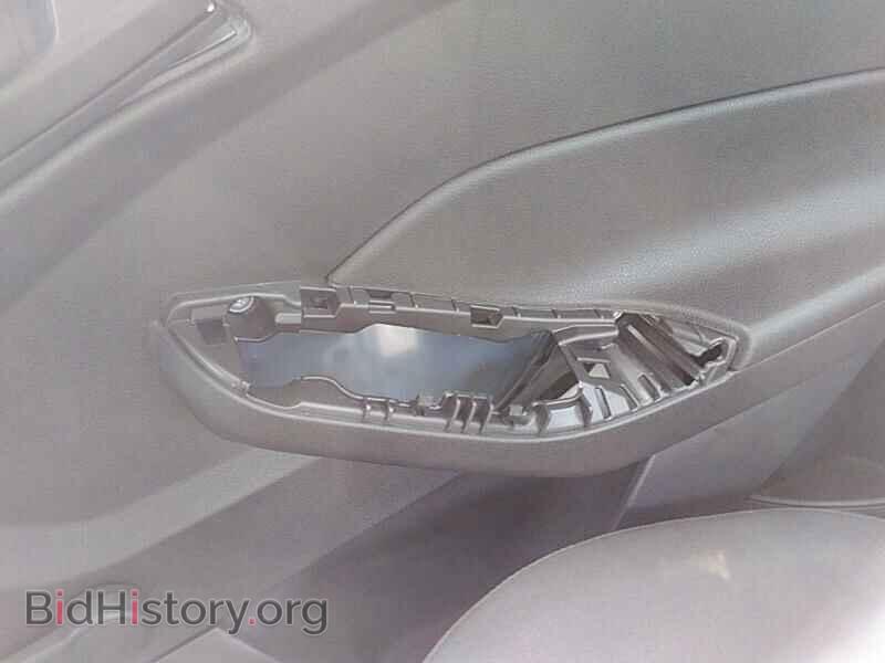 2017 Ford Focus - VIN: 1FADP3E24HL245585 - Фото 8