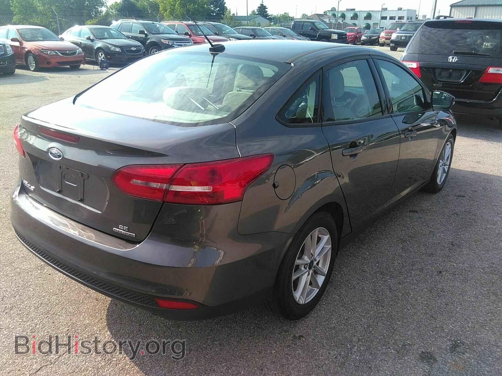 2016 Ford Focus - VIN: 1FADP3F25GL329623 - Photo 2