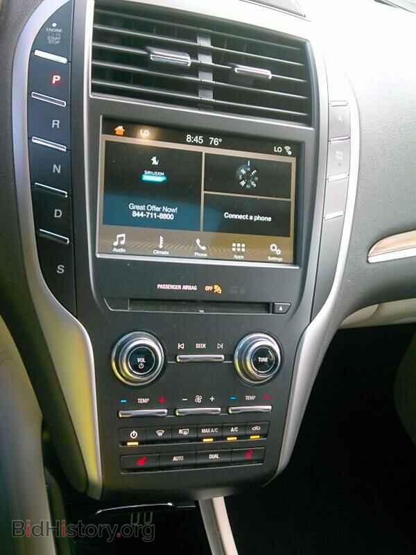 2017 Lincoln MKC - VIN: 5LMCJ2C92HUL13659 - Фото 4