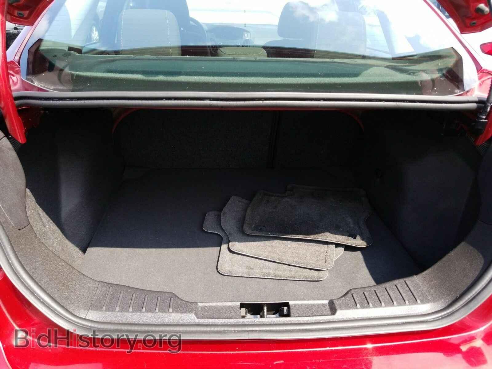 2016 Ford Focus - VIN: 1FADP3F22GL237630 - Photo 7
