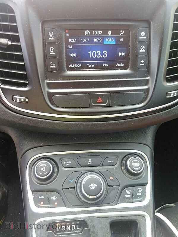 2016 Chrysler 200 - VIN: 1C3CCCAB2GN110569 - Фото 4