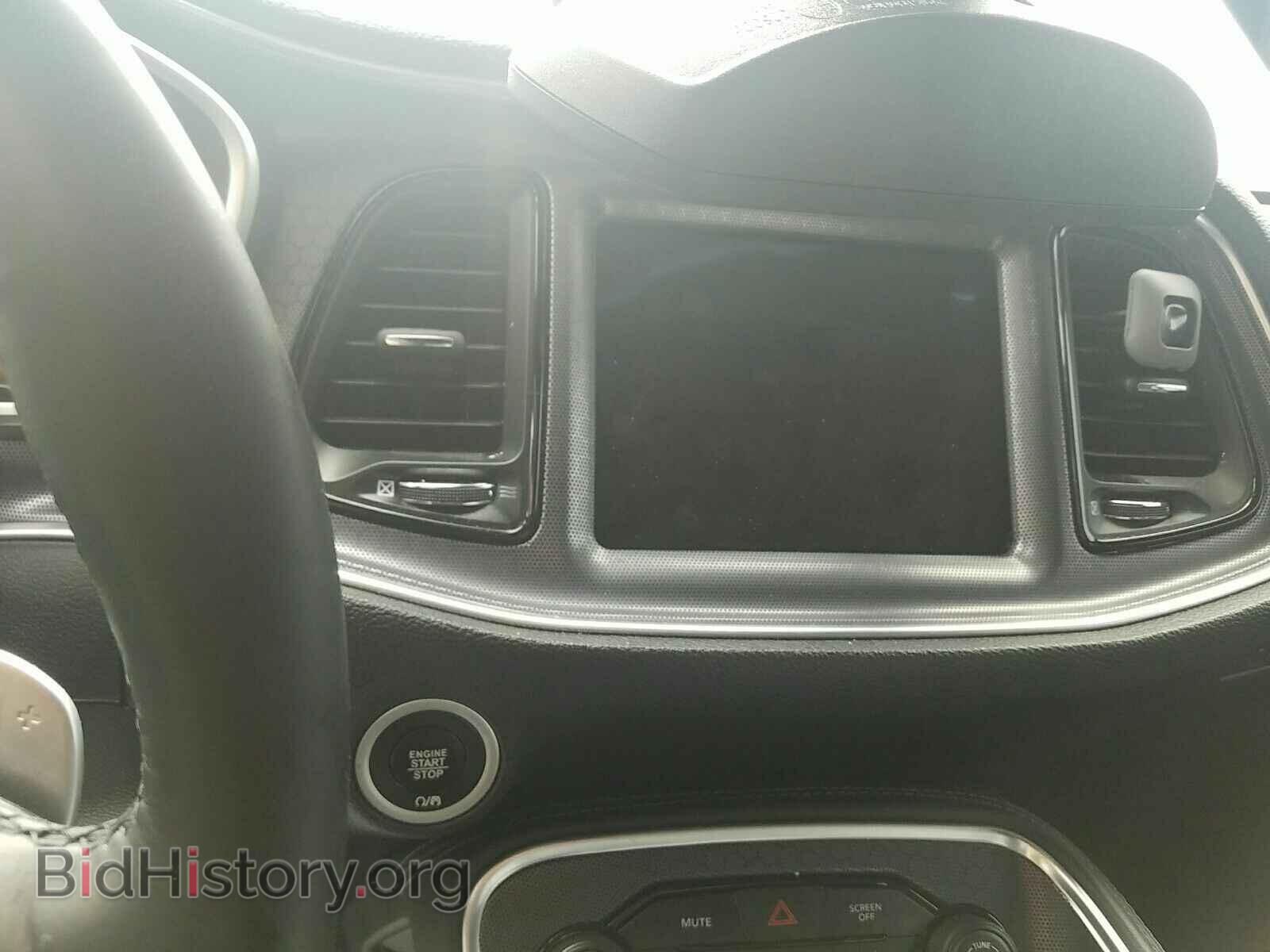 2017 Dodge Challenger - VIN: 2C3CDZGGXHH605048 - Фото 4