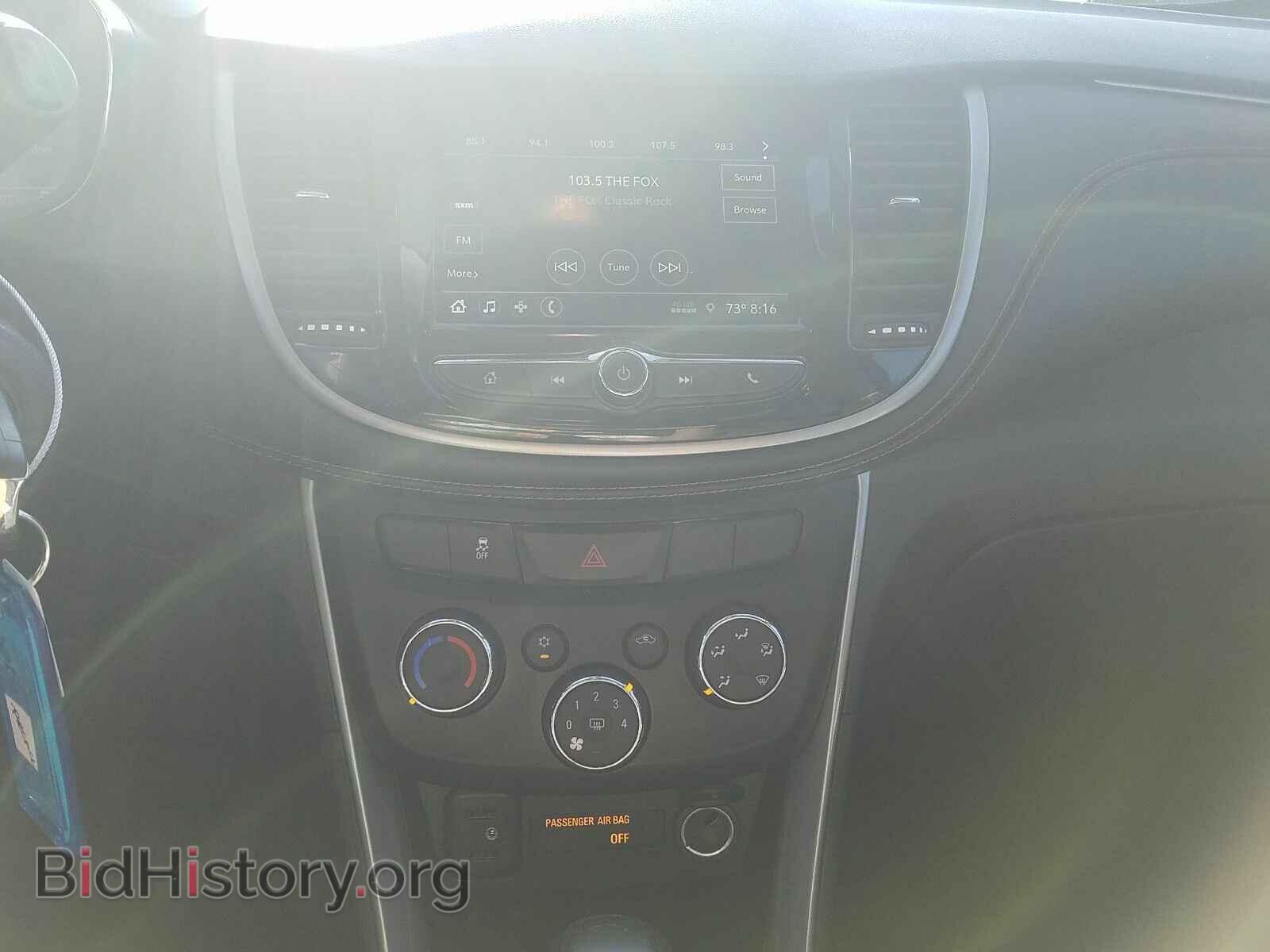 2019 Chevrolet Trax - VIN: 3GNCJPSB3KL241579 - Фото 4