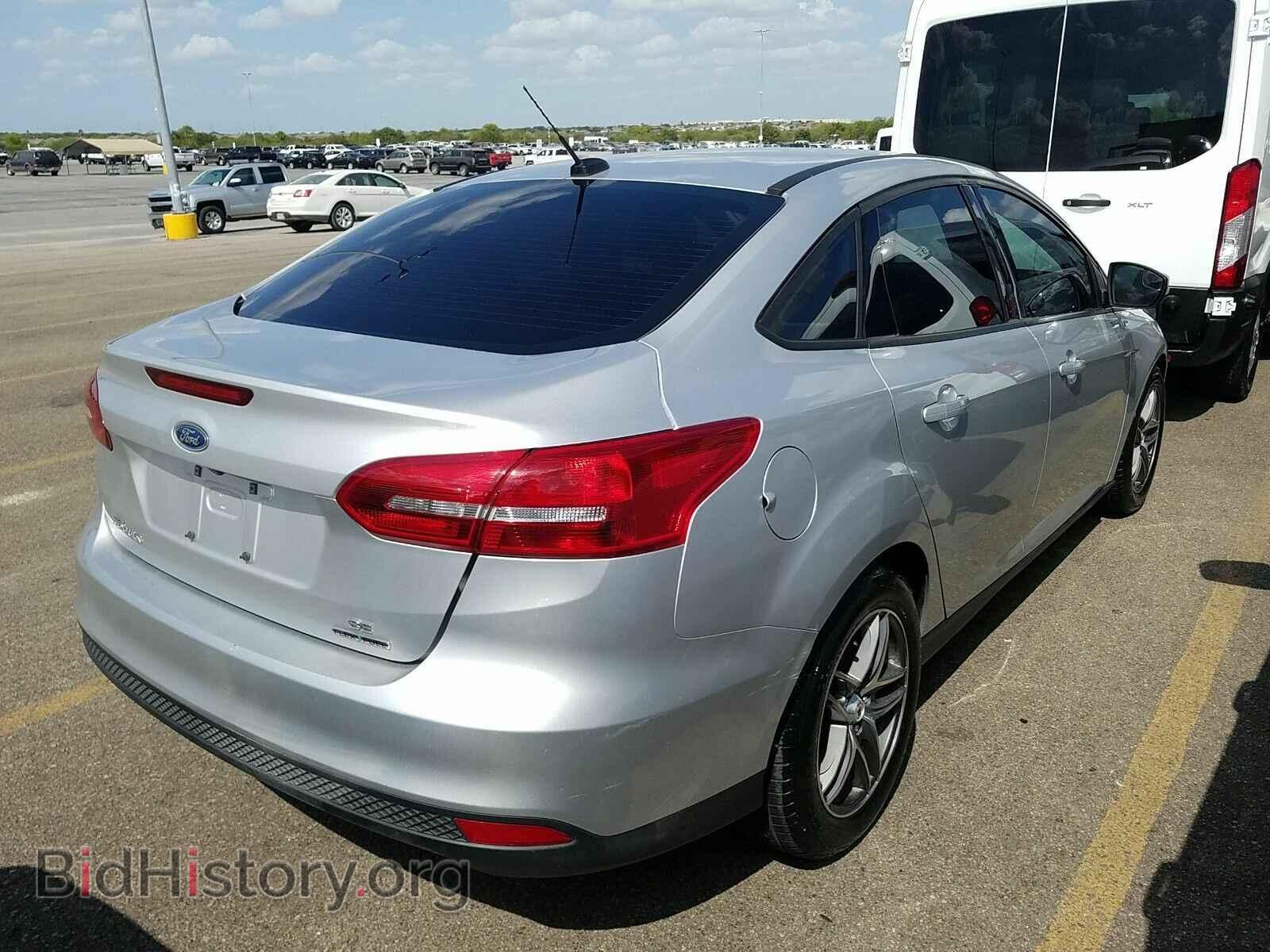 2016 Ford Focus - VIN: 1FADP3F23GL379047 - Photo 2