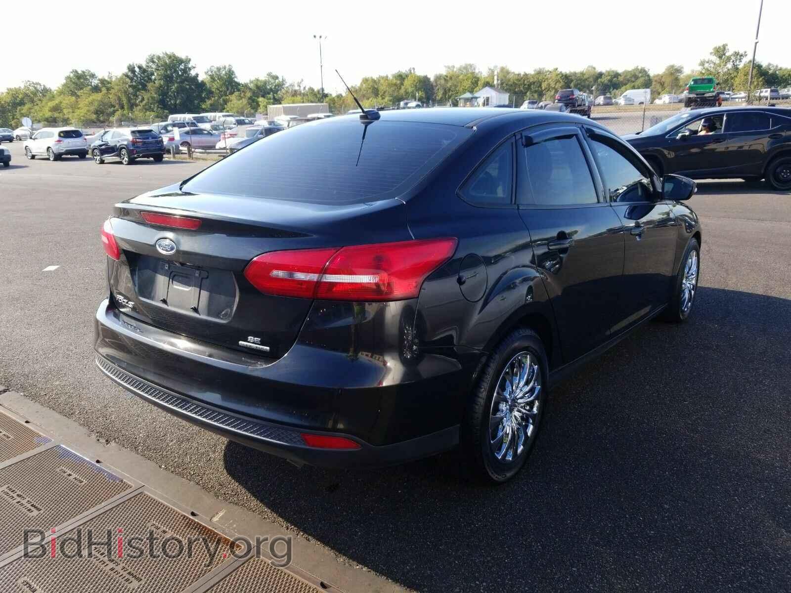 2015 Ford Focus - VIN: 1FADP3F2XFL239012 - Photo 2