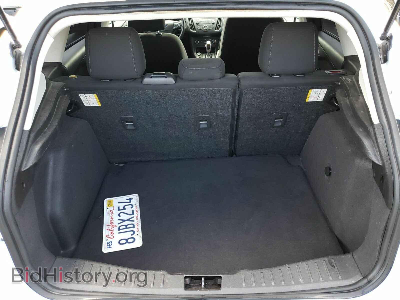 2016 Ford Focus - VIN: 1FADP3K21GL268695 - Photo 7