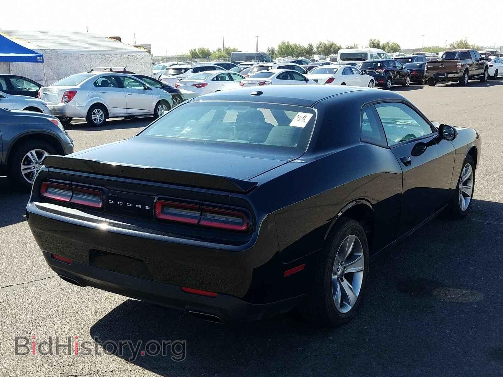 2018 Dodge Challenger - VIN: 2C3CDZAG8JH215404 - Фото 2