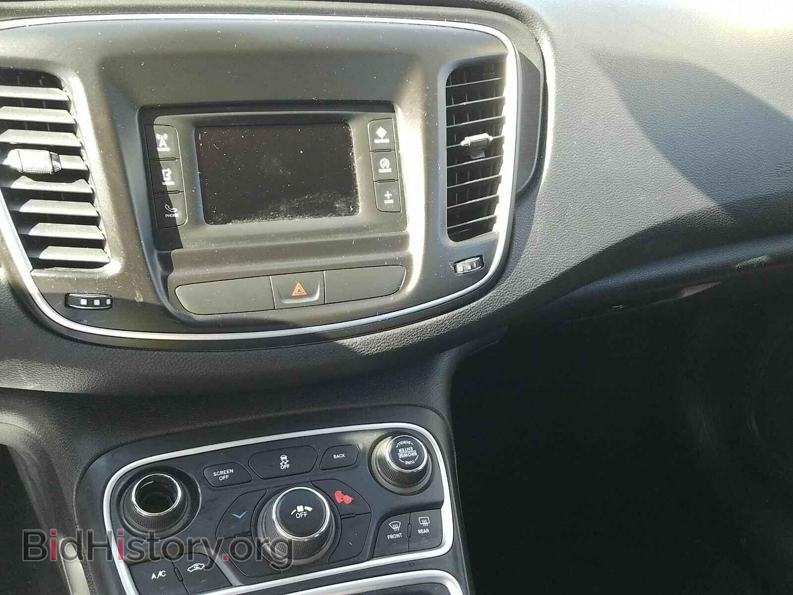 2016 Chrysler 200 - VIN: 1C3CCCAB4GN131231 - Фото 4